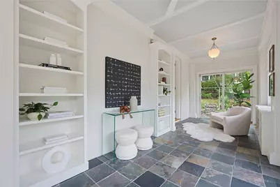 387 Wayland Avenue, Providence, RI 02906 - Photo 10