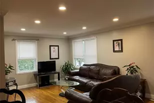 29 Grant St, Providence, RI 02909 - Photo 4