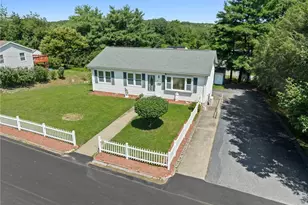 16 Sunrise Dr, Westerly, RI 02891 - Photo 32