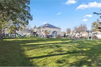 136 Windmill Street, Pawtucket, RI 02860 - Photo 20