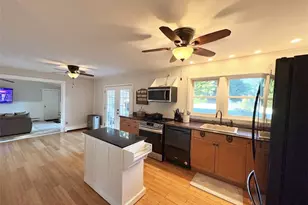 262 Pequot Ave, Warwick, RI 02889 - Photo 4