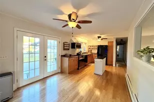 262 Pequot Ave, Warwick, RI 02889 - Photo 2