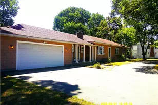 262 Pequot Ave, Warwick, RI 02889 - Photo 22