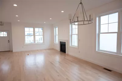 35 Bunker Hill Crossing, Portsmouth, RI 02871 - Photo 4
