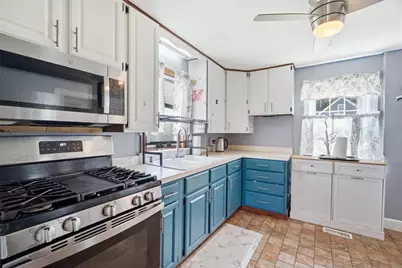 94 Westcott Avenue, Cranston, RI 02910 - Photo 4