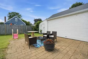 94 Westcott Ave, Cranston, RI 02910 - Photo 22