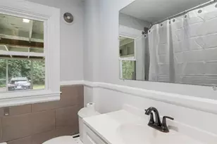 27 Hillside Ave, Providence, RI 02906 - Photo 12