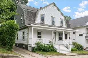 27 Hillside Ave, Providence, RI 02906 - Photo 2