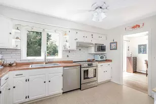 49 Evergreen Dr, Portsmouth, RI 02871 - Photo 12