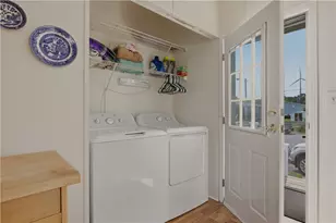 8 North Dr, Portsmouth, RI 02871 - Photo 6