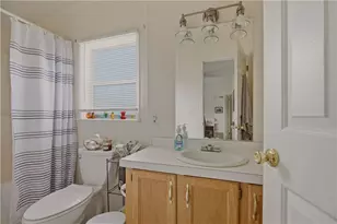 8 North Dr, Portsmouth, RI 02871 - Photo 20