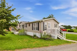 8 North Dr, Portsmouth, RI 02871 - Photo 2