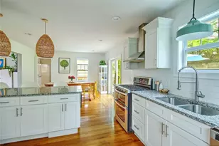 35 Sheffield Ave, Pawtucket, RI 02860 - Photo 12