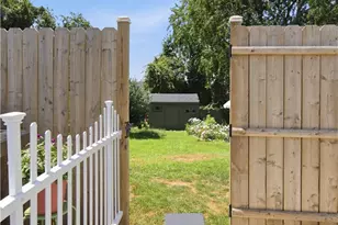 76 Redwood Rd, Portsmouth, RI 02871 - Photo 6