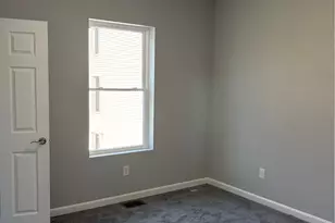 184 Avenue C, Woonsocket, RI 02895 - Photo 12