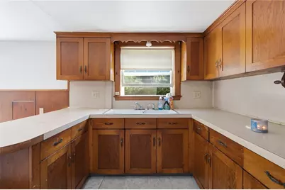1281 Douglas Avenue, North Providence, RI 02904 - Photo 22
