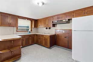 1281 Douglas Ave, North Providence, RI 02904 - Photo 20