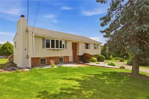 49 Dexter St, Portsmouth, RI 02871 - Photo 2