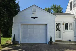 1 Brookdale Dr, Hopkinton, RI 02804 - Photo 2