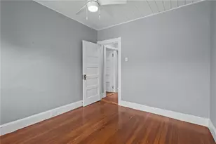 49 Woodbine St, Providence, RI 02906 - Photo 20