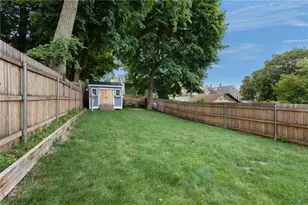 49 Woodbine St, Providence, RI 02906 - Photo 32