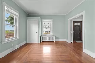 49 Woodbine St, Providence, RI 02906 - Photo 10