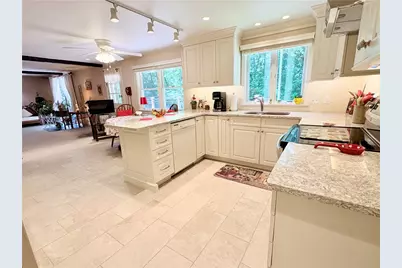 33 Mary Ann Drive, Exeter, RI 02822 - Photo 8