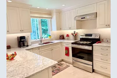33 Maryann Drive, Exeter, RI 02822 - Photo 2
