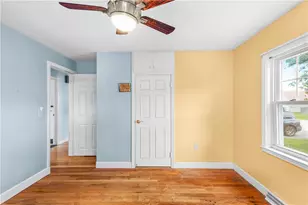 75 Thurston St, East Providence, RI 02915 - Photo 16