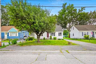 75 Thurston St, East Providence, RI 02915 - Photo 4