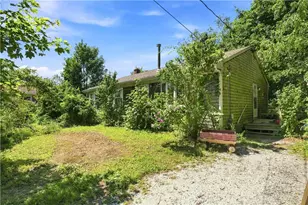 54 Narragansett Blvd, Portsmouth, RI 02871 - Photo 2