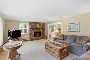 42 Grand Ave, Warwick, RI 02889 - Photo 6
