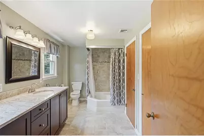 42 Grand Avenue, Warwick, RI 02889 - Photo 24