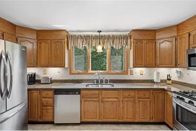 42 Grand Avenue, Warwick, RI 02889 - Photo 10