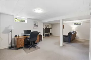 19 Crowfield Dr, Warwick, RI 02888 - Photo 26
