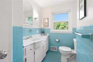 19 Crowfield Dr, Warwick, RI 02888 - Photo 10