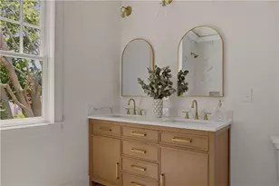 17 Dearborn St, Newport, RI 02840 - Photo 10