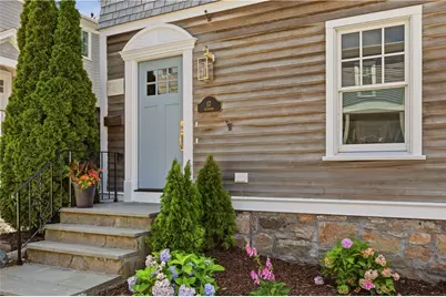 17 Dearborn Street, Newport, RI 02840 - Photo 2
