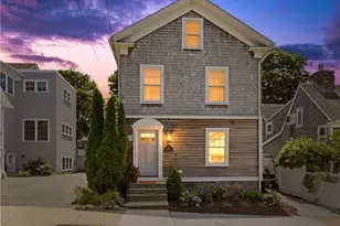 17 Dearborn St, Newport, RI 02840 - Photo 1