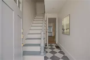 17 Dearborn St, Newport, RI 02840 - Photo 4