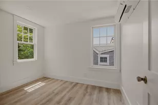17 Dearborn St, Newport, RI 02840 - Photo 24