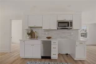17 Dearborn St, Newport, RI 02840 - Photo 40
