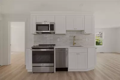 17 Dearborn Street, Newport, RI 02840 - Photo 14