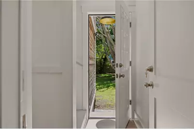 17 Dearborn Street, Newport, RI 02840 - Photo 38
