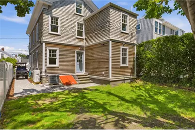 17 Dearborn Street, Newport, RI 02840 - Photo 28