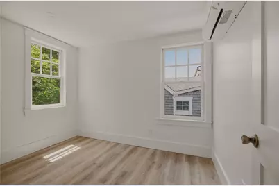 17 Dearborn Street, Newport, RI 02840 - Photo 24