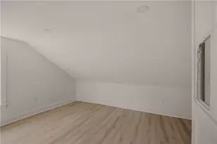 17 Dearborn St, Newport, RI 02840 - Photo 24