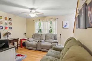 60 Sherman Ave, Cumberland, RI 02864 - Photo 6