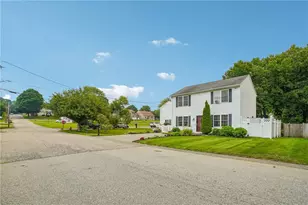 60 Sherman Ave, Cumberland, RI 02864 - Photo 2