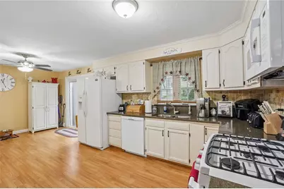 60 Sherman Avenue, Cumberland, RI 02864 - Photo 10